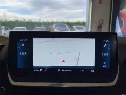 Photo 47 Peugeot 208  PureTech 100 S&S BVM6