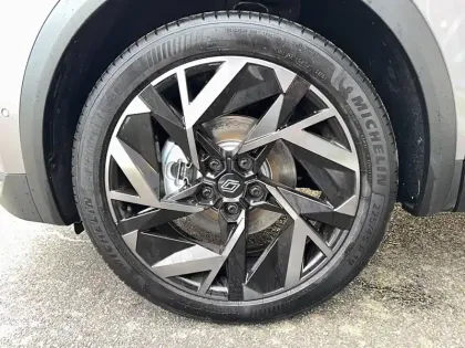 Photo 37 Renault Captur  E-Tech full hybrid 160 ch