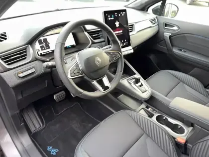 Photo 56 Renault Captur  E-Tech full hybrid 160 ch