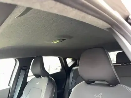 Photo 20 Renault Captur  E-Tech full hybrid 160 ch