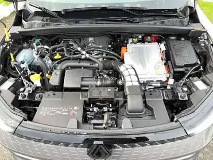 Photo 38 Renault Captur  E-Tech full hybrid 160 ch