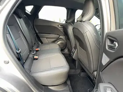 Photo 15 Renault Captur  E-Tech full hybrid 160 ch