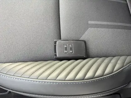 Photo 53 Renault Captur  E-Tech full hybrid 160 ch