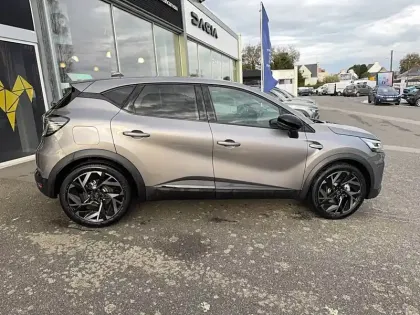 Photo 34 Renault Captur  E-Tech full hybrid 160 ch