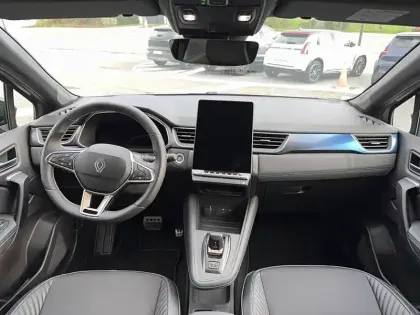 Photo 44 Renault Captur  E-Tech full hybrid 160 ch