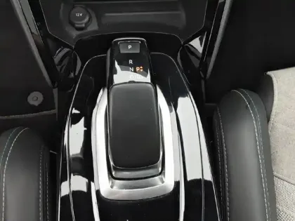 Photo 13 Peugeot 208  Electrique 50 kWh 136ch