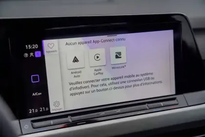 Photo 27 Volkswagen Golf  1.0 eTSI OPF 110 DSG7