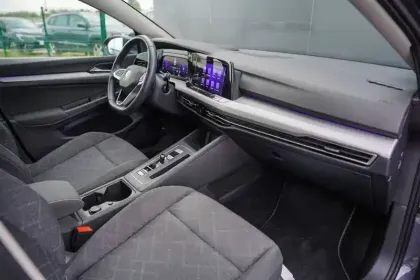 Photo 10 Volkswagen Golf  1.0 eTSI OPF 110 DSG7