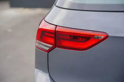 Photo 6 Volkswagen Golf  1.0 eTSI OPF 110 DSG7