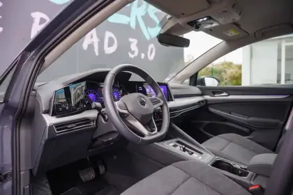 Photo 16 Volkswagen Golf  1.0 eTSI OPF 110 DSG7