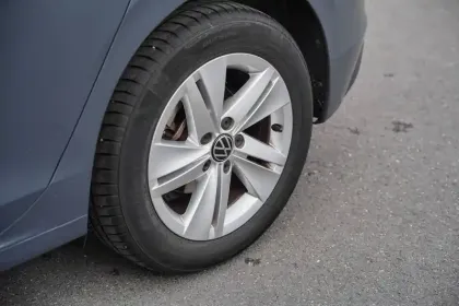 Photo 14 Volkswagen Golf  1.0 eTSI OPF 110 DSG7