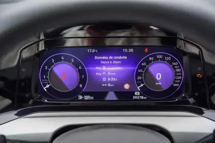 Photo 25 Volkswagen Golf  1.0 eTSI OPF 110 DSG7