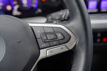 Photo 24 Volkswagen Golf  1.0 eTSI OPF 110 DSG7