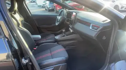 Photo 13 Renault Clio  E-Tech hybride 145