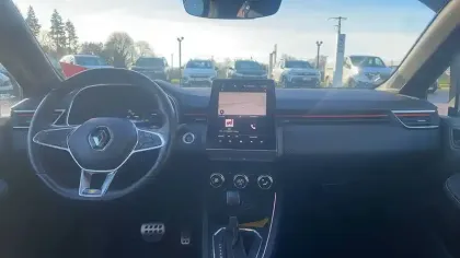 Photo 9 Renault Clio  E-Tech hybride 145