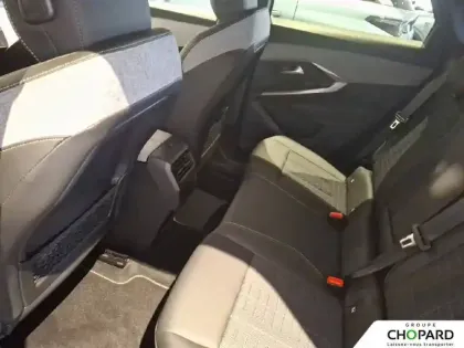 Photo 36 Peugeot 3008  Hybrid 145 e-DCS6