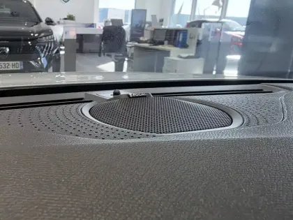 Photo 10 Peugeot 408  Electrique 58 kWh 210ch