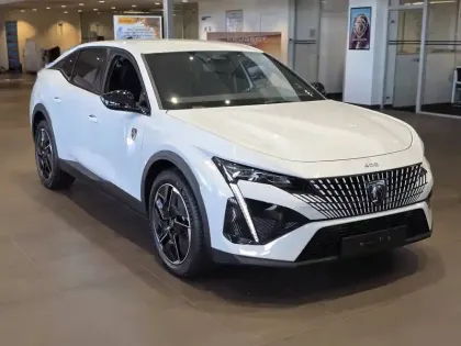 Photo 7 Peugeot 408  Electrique 58 kWh 210ch