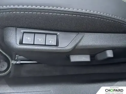 Photo 17 Peugeot 2008  Hybrid 145 e-DCS6