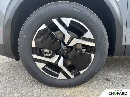 Photo 11 Peugeot 2008  Hybrid 145 e-DCS6