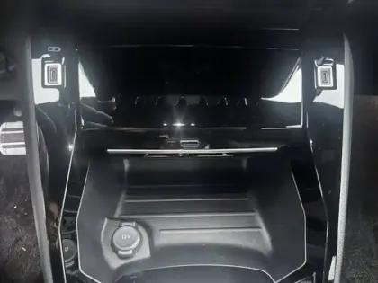 Photo 24 Peugeot 2008  Hybrid 145 e-DCS6