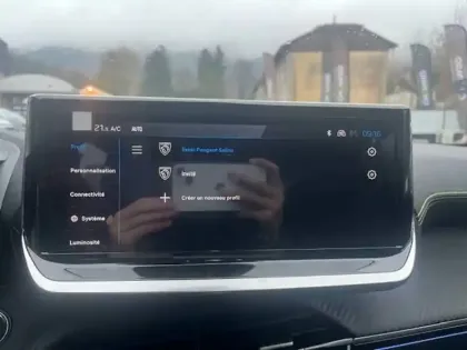 Photo 8 Peugeot 2008  Hybrid 145 e-DCS6