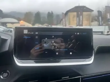 Photo 23 Peugeot 2008  Hybrid 145 e-DCS6