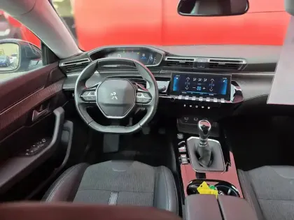 Photo 15 Peugeot 508  BlueHDi 130 ch S&S BVM6