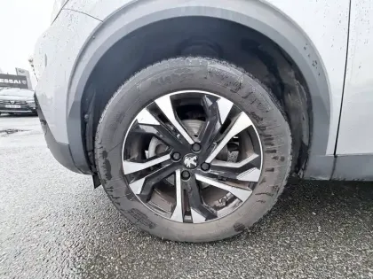 Photo 10 Peugeot 2008  PureTech 130 S&S EAT8