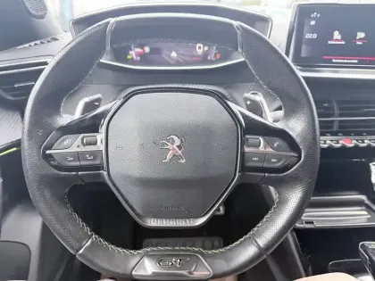 Photo 40 Peugeot 2008  PureTech 130 S&S EAT8