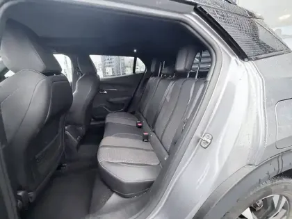 Photo 9 Peugeot 2008  PureTech 130 S&S EAT8