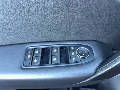 Photo 32 Renault Captur  TCe 100 GPL - 21