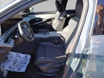 Photo 10 Peugeot 3008  Plug-in Hybrid 195 e-DCS7