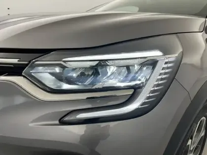 Photo 29 Renault Captur  E-Tech full hybrid 145