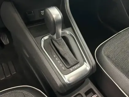 Photo 21 Renault Captur  E-Tech full hybrid 145