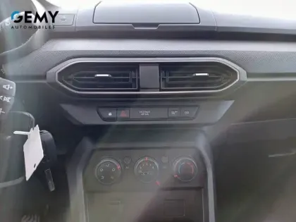 Photo 15 Dacia Sandero  ECO-G 100 GSR2