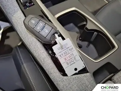 Photo 13 Peugeot 3008  Hybrid 145 e-DCS6