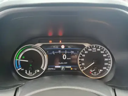 Photo 35 Nissan Juke  HYBRID 143