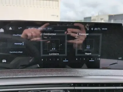 Photo 25 Peugeot 3008  Electrique 325 ch 4x4 73 kWh