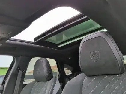 Photo 23 Peugeot 3008  Electrique 325 ch 4x4 73 kWh