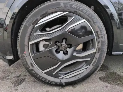 Photo 12 Peugeot 3008  Electrique 325 ch 4x4 73 kWh