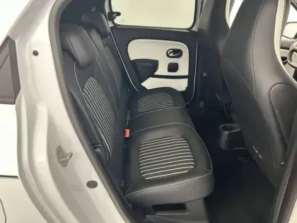Photo 24 Renault Twingo  III E-Tech