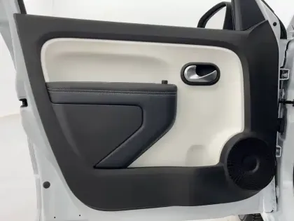 Photo 19 Renault Twingo  III E-Tech