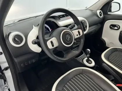 Photo 18 Renault Twingo  III E-Tech