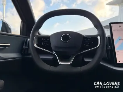 Photo 8 Volvo Ex30  Single 272 ch 1EDT