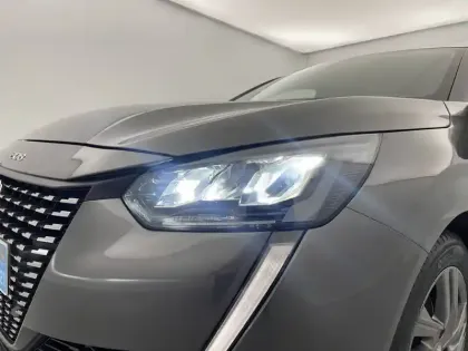 Photo 90 Peugeot 208  PureTech 100 S&S BVM6