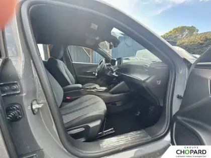 Photo 44 Peugeot 2008  Hybrid 145 e-DCS6