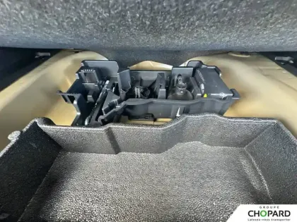 Photo 87 Peugeot 2008  Hybrid 145 e-DCS6