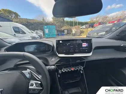 Photo 43 Peugeot 2008  Hybrid 145 e-DCS6