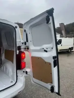 Photo 8 Peugeot Expert  FGN M BLUEHDI 145 S&S EAT8